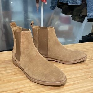 Everlane Suede Chelsea Boot